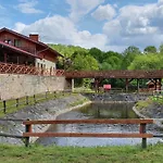 Camper Park Gospodarstwo agroturystyczne *