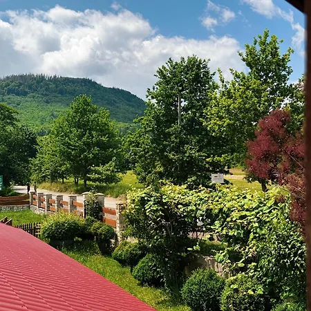 Κατάλυμα σε φάρμα Camper Park